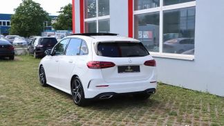 Lízing Hatchback MERCEDES B 200 2020