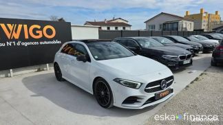 Lízing Sedan MERCEDES A 180 2021