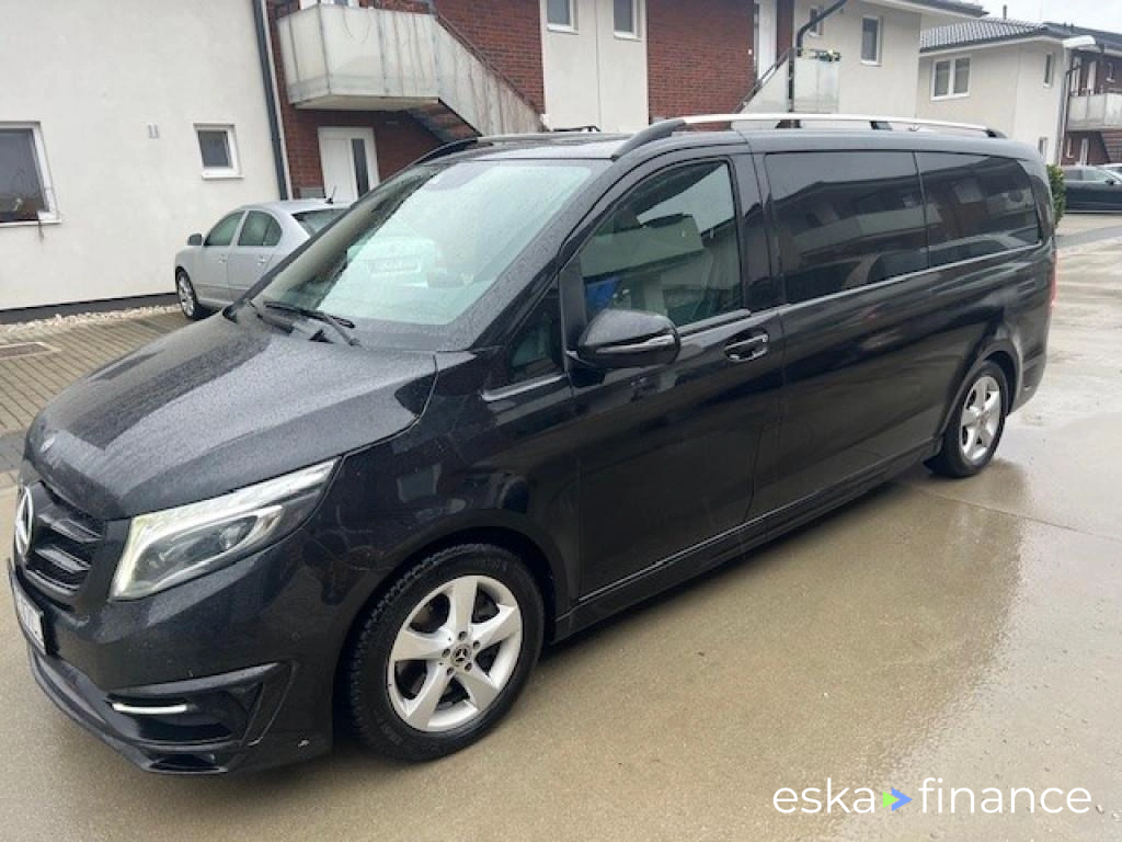 Leasing Van MERCEDES V TRIEDA 2021