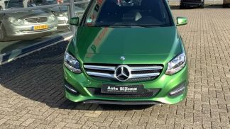Lízing Hatchback MERCEDES B 180 2016