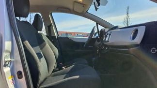 Leasing Hatchback Toyota Yaris 2012
