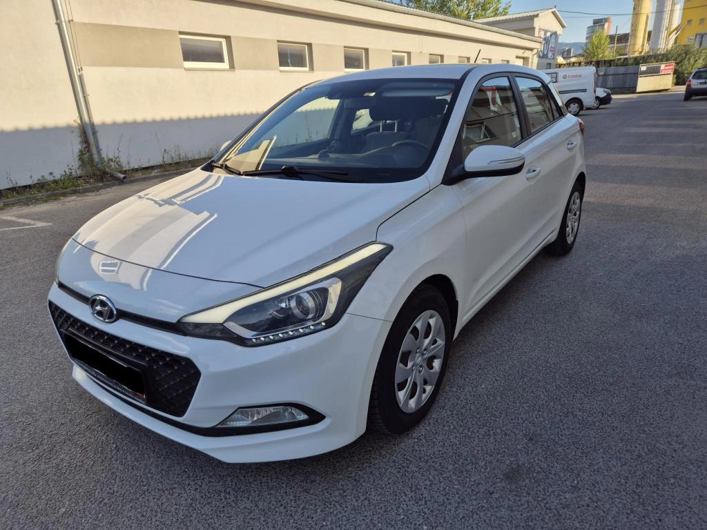 Leasing Hatchback Hyundai i20 2016