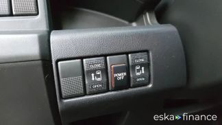 Leasing Hatchback Mazda 5 2011
