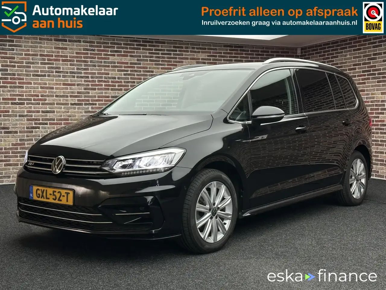 Lízing Hatchback Volkswagen Touran 2023