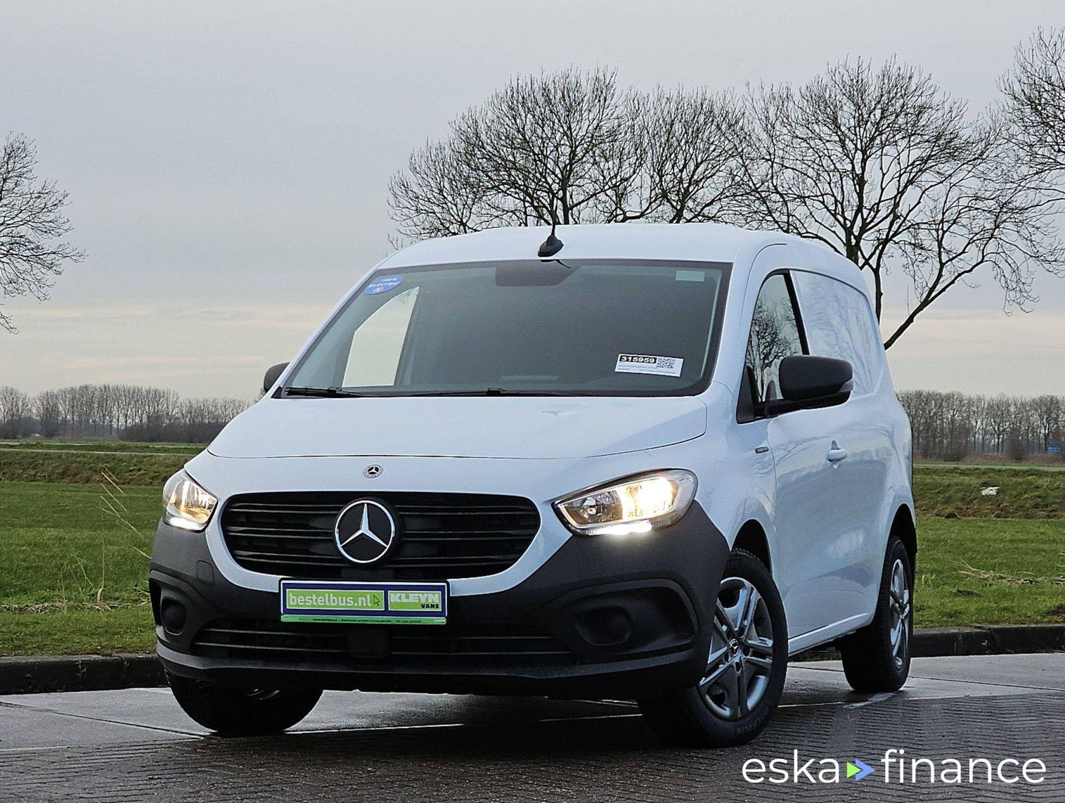 Finansowanie Transport pasażerów Mercedes-Benz eCITAN 2024