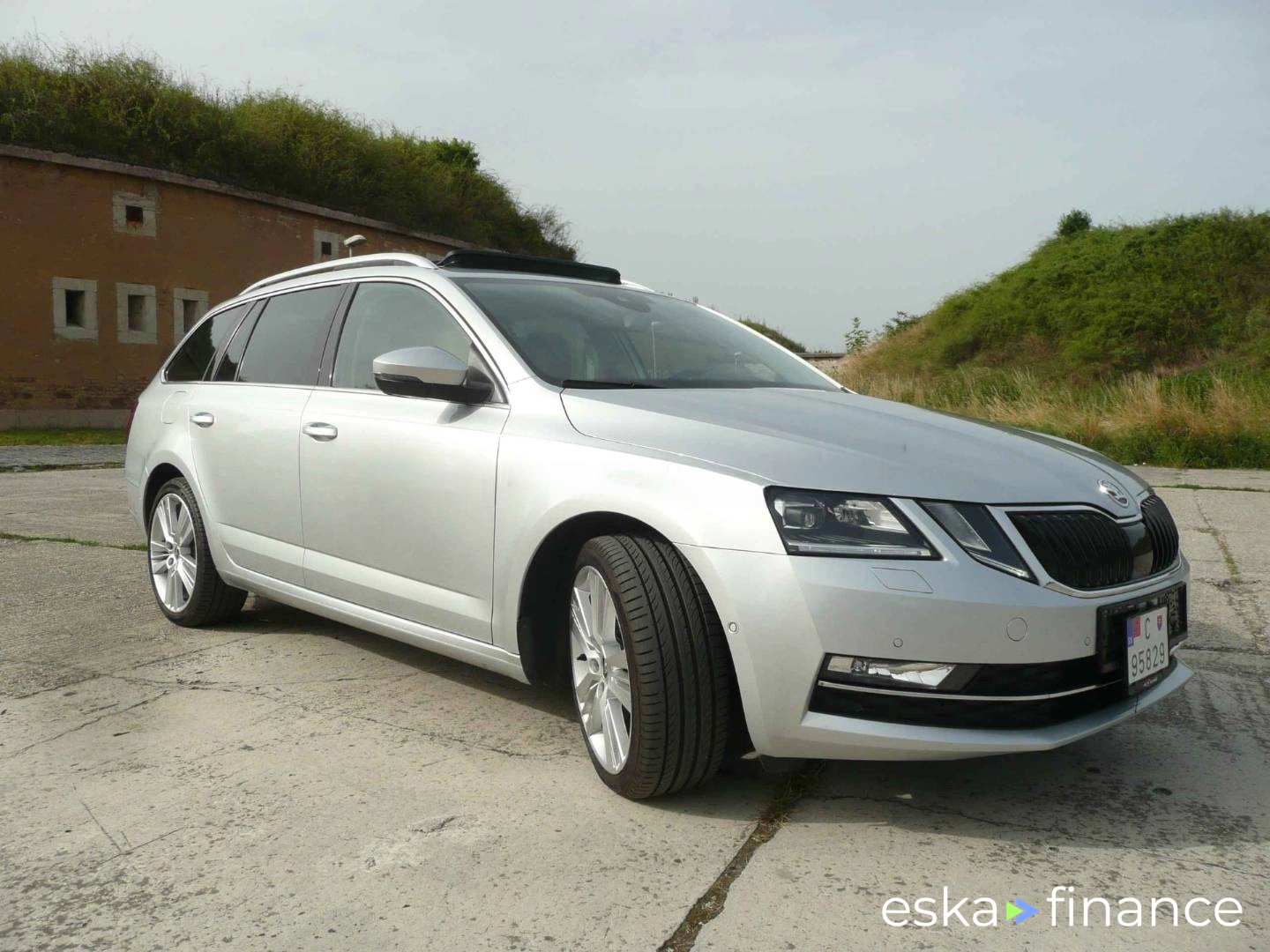 Finansowanie Wóz Skoda OCTAVIA COMBI 2019