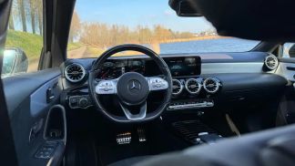 Lízing Sedan MERCEDES A 180 2021