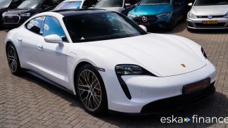 Lízing Sedan Porsche Taycan 2021