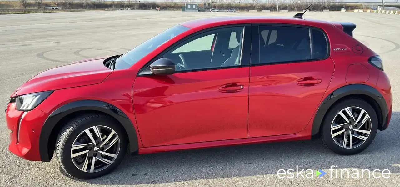 Lízing Sedan Peugeot 208 2020