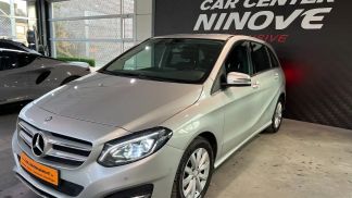 Financování Hatchback MERCEDES B 180 2017