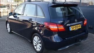 Lízing Hatchback MERCEDES B 180 2018