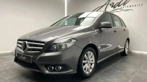 MERCEDES B 180 2014