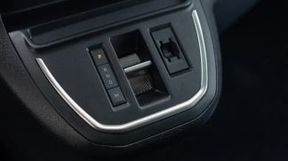 Financování Hatchback Peugeot Traveller 2024