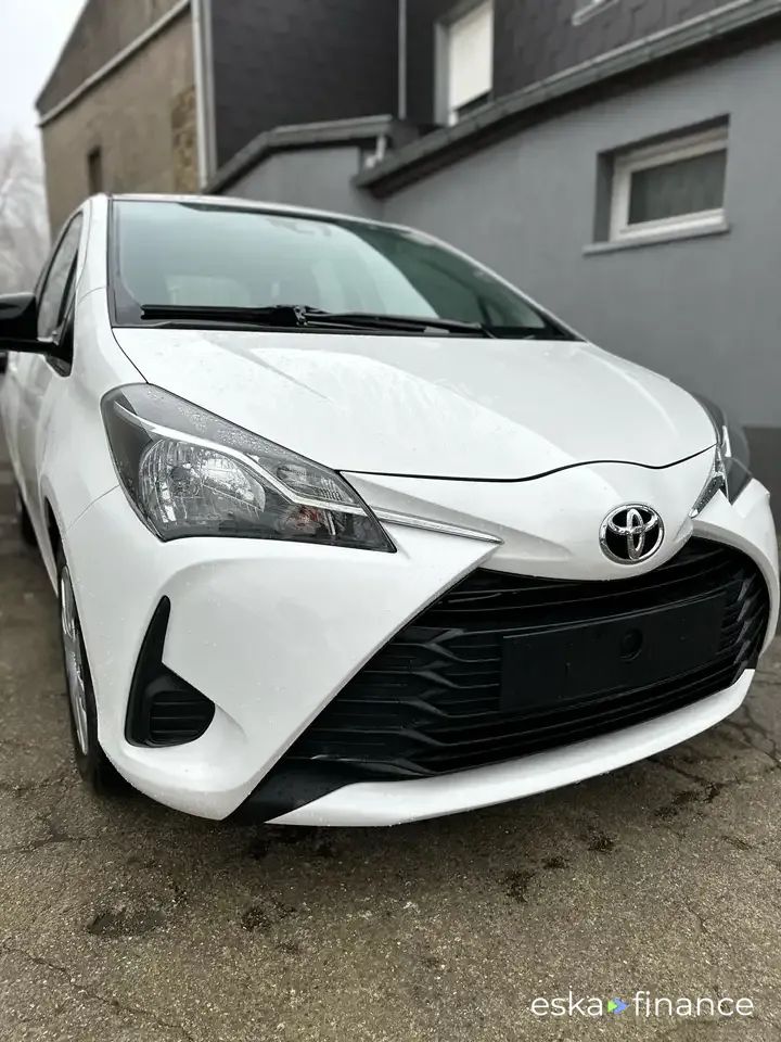 Leasing Hatchback Toyota Yaris 2018