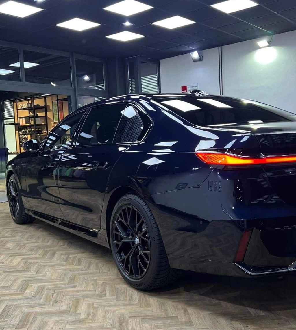 Leasing Sedan BMW RAD 7 2023