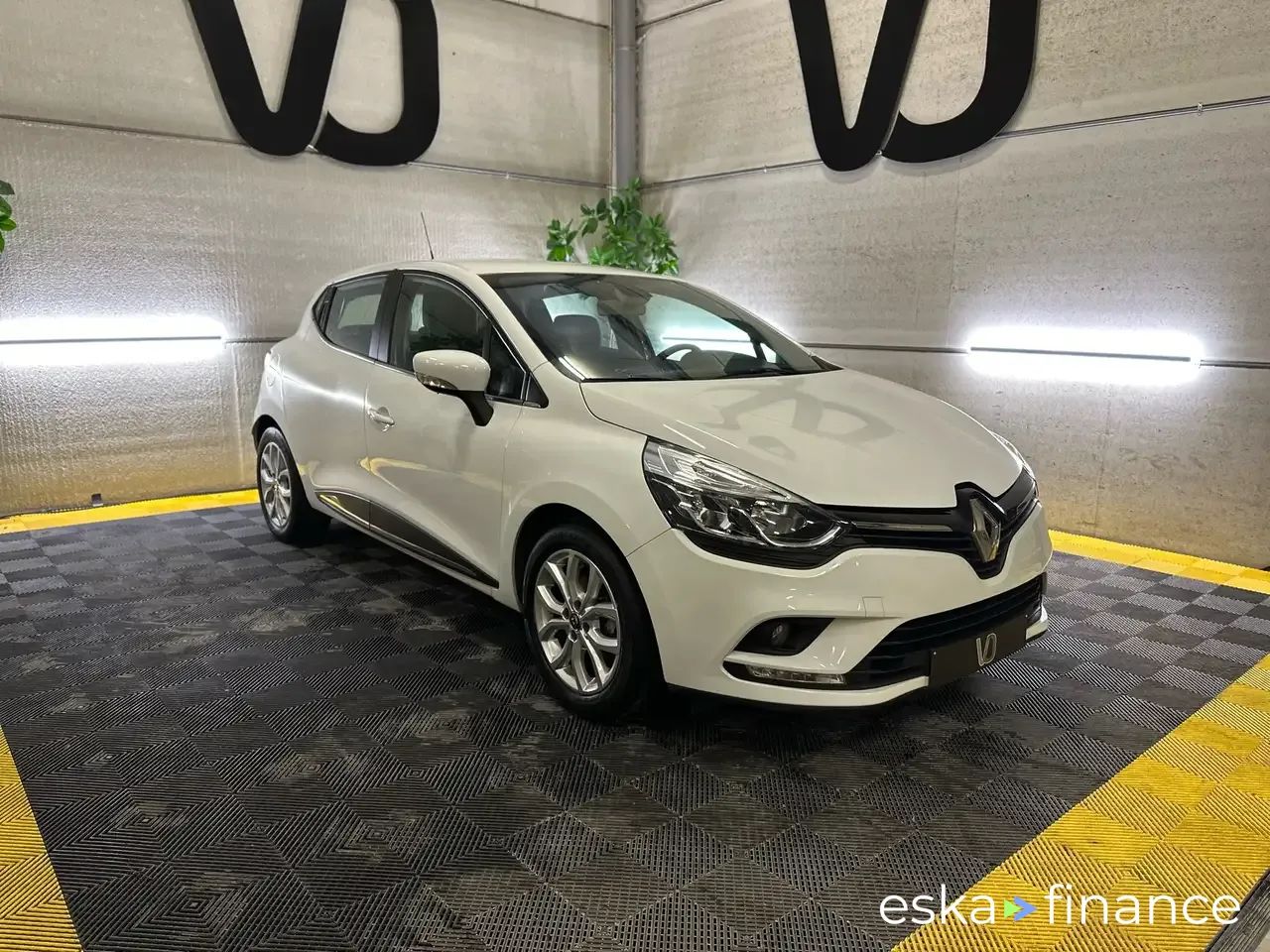 Sedan Renault Clio 2019