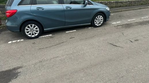 MERCEDES B 180 2025