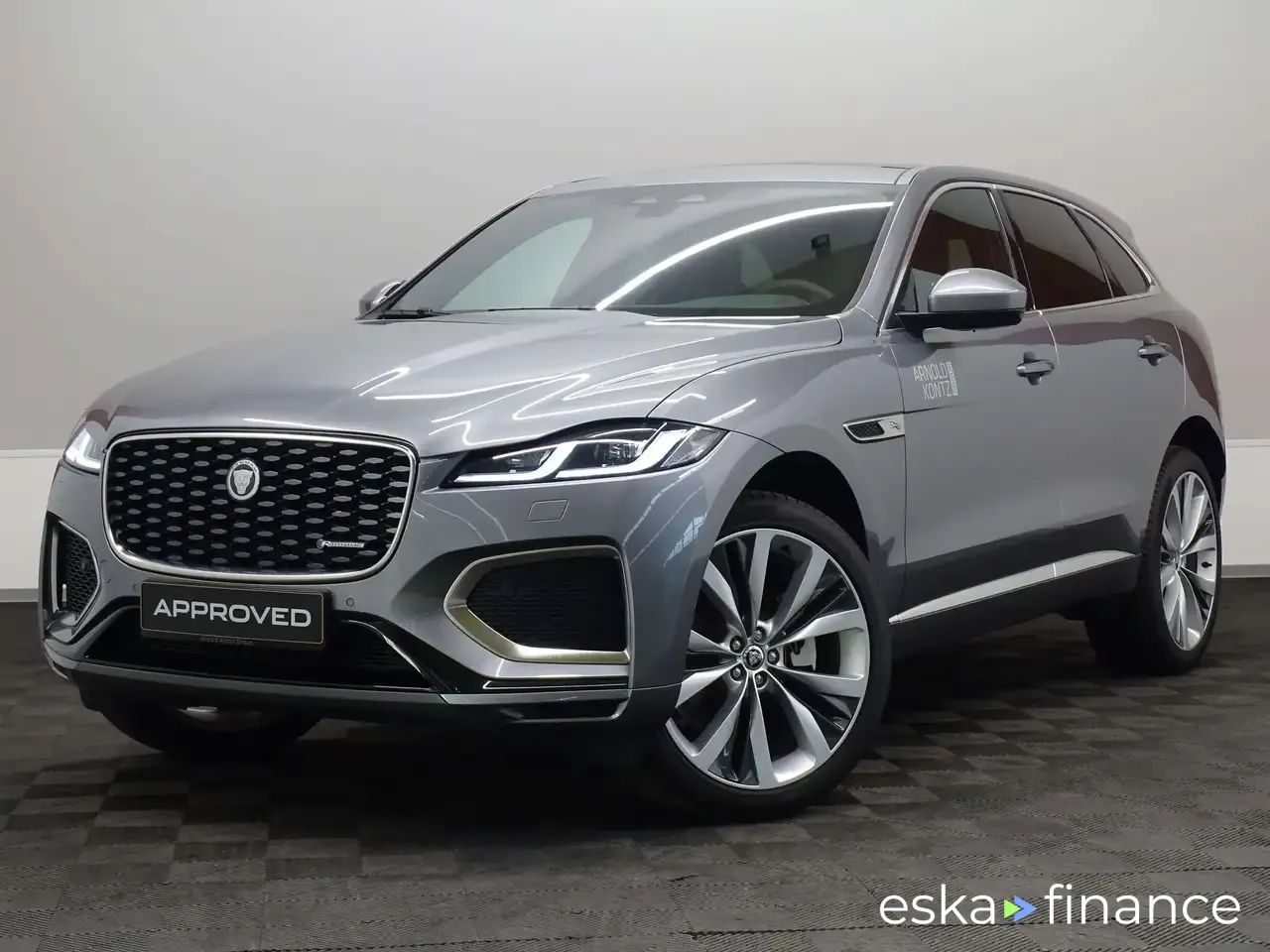 Financování Sedan Jaguar F-Pace 2024