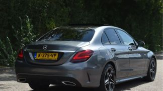 Lízing Sedan MERCEDES C 180 2021
