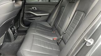Lízing Sedan BMW 330 2019