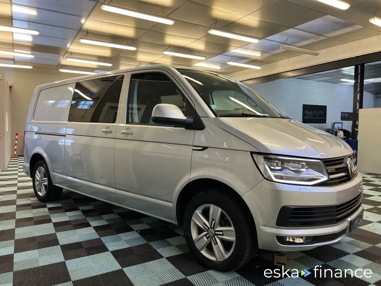 Lízing Sedan Volkswagen Transporter 2018