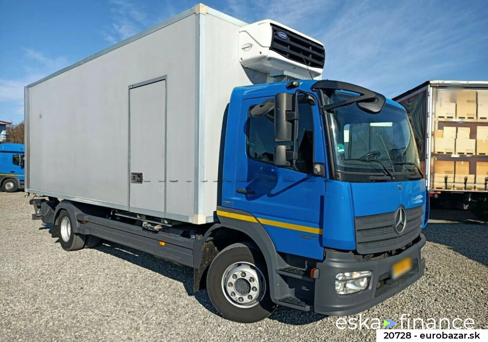 Leasing Camion spécial Mercedes-Benz 1327 2018