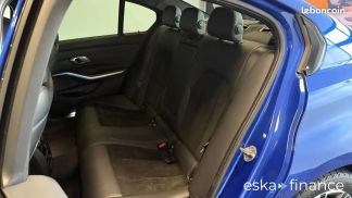 Lízing Sedan BMW 330 2019