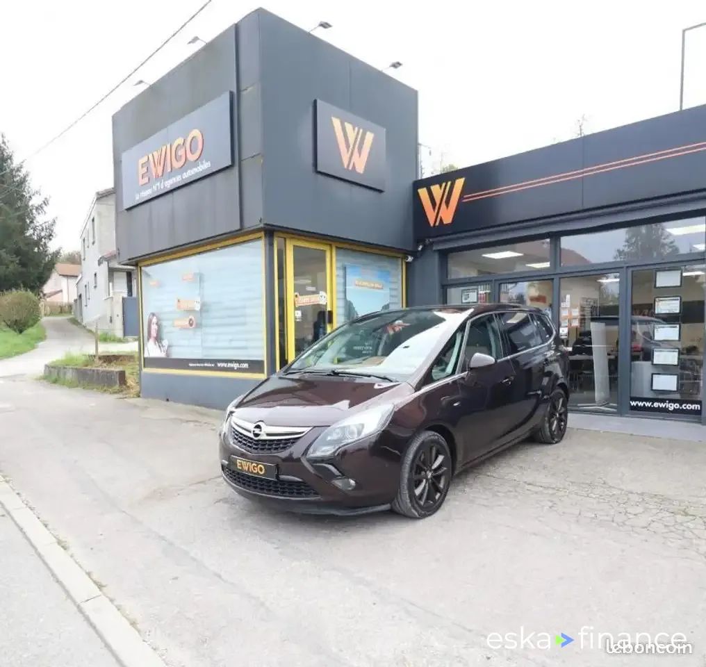 Lízing Hatchback Opel Zafira 2013