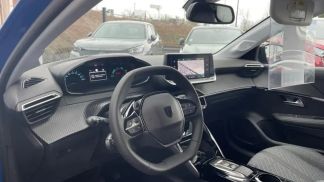 Lízing Sedan Peugeot E-208 2024