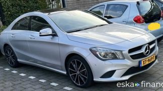 Lízing Sedan MERCEDES CLA 180 2015