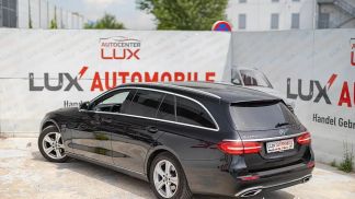 Lízing Sedan MERCEDES E 220 2018