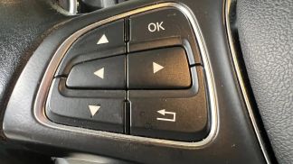 Financování Hatchback MERCEDES B 180 2017