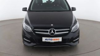 Lízing Hatchback MERCEDES B 180 2016