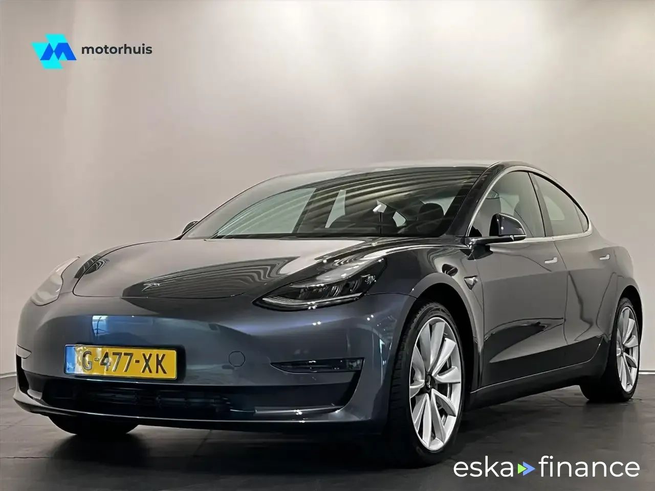 Lízing Sedan Tesla Model 3 2019