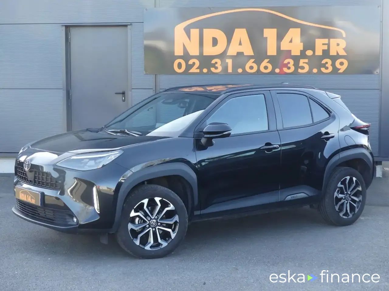 Lízing Hatchback Toyota Yaris 2024