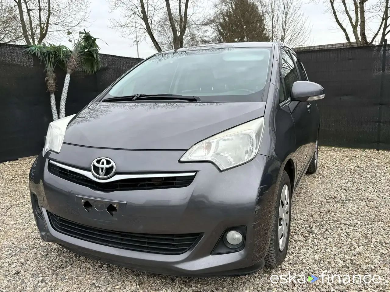 Financování Hatchback Toyota Verso-S 2014