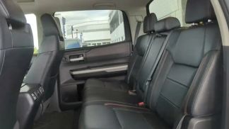 Finansowanie SUV Toyota Tundra 2020