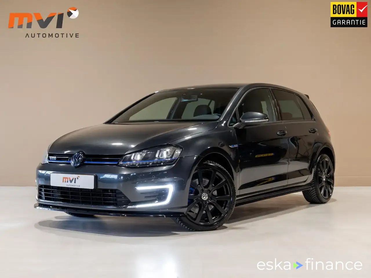 Financování Hatchback Volkswagen GOLF GTE 2015