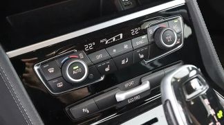 Lízing Hatchback BMW 220 2022