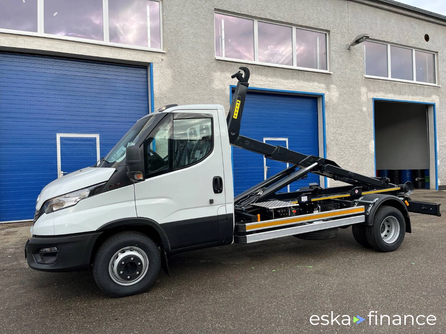 Leasing Open body truck Iveco DAILY 2024