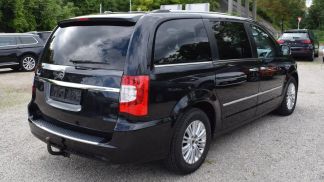 Lízing Hatchback Lancia Voyager 2014