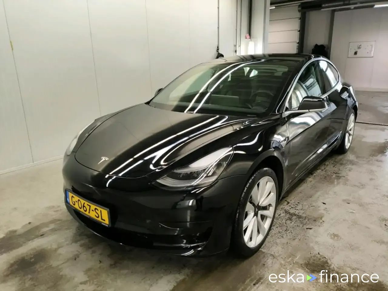 Lízing Sedan Tesla Model 3 2019