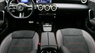 Lízing Sedan MERCEDES CLA 250 2024