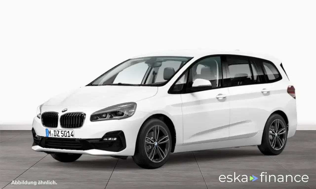 Lízing Hatchback BMW 218 2020