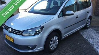 Lízing Hatchback Volkswagen Touran 2011