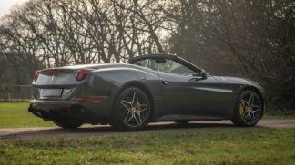 Finansowanie Zamienny Ferrari California 2015