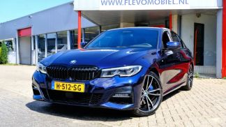 Lízing Sedan BMW 330 2019