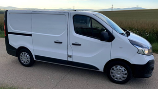 Zamknięte pudełko Renault Trafic 2014