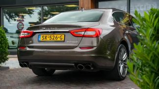 Lízing Sedan Maserati Quattroporte 2013