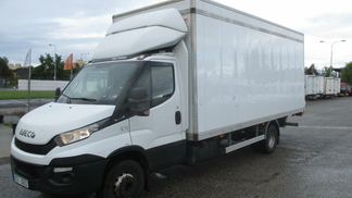 Zamknięta ciężarówka Iveco DAILY 2015